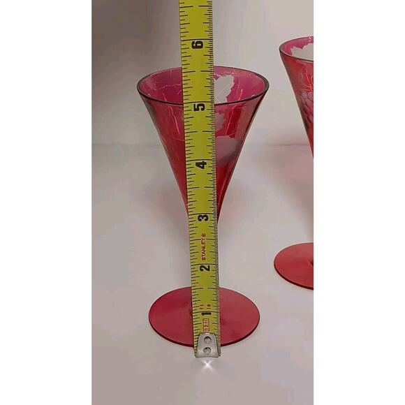 Vintage Red Decanter Etched Grapes Vines 3 Cordial Glasses NO STOPPER - Picture 9 of 11